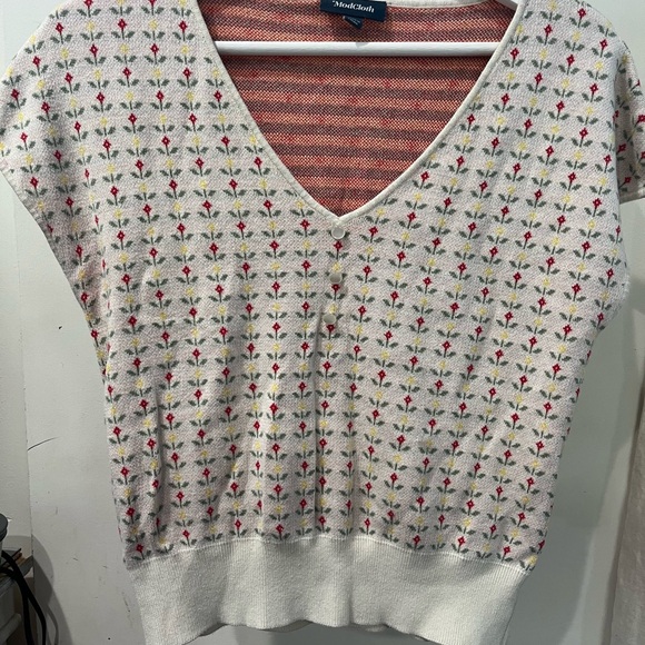 ModCloth Floral Knit Top - Picture 1 of 4